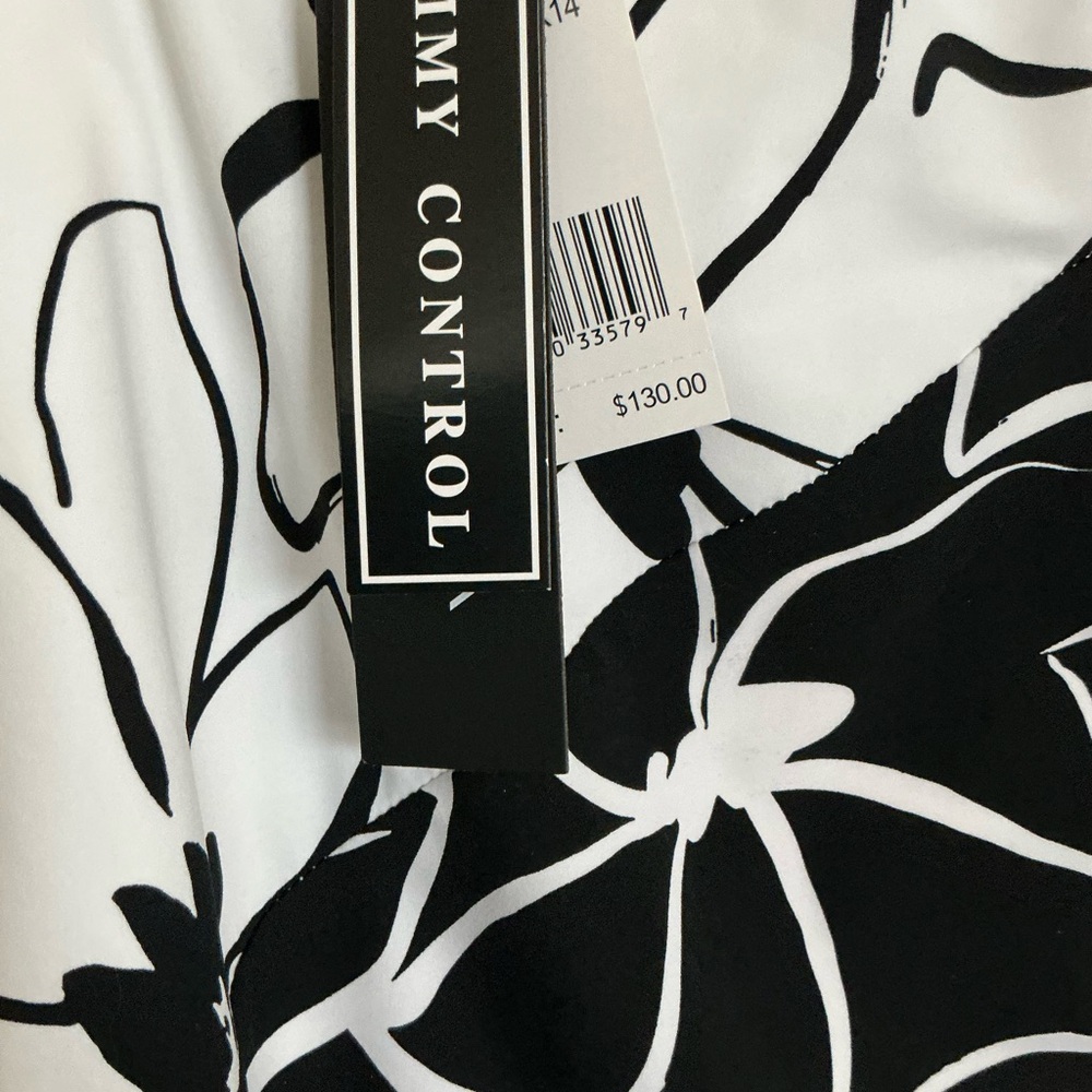 La Blanca Black and White One Piece Swimsuit - Picture 10 of 11